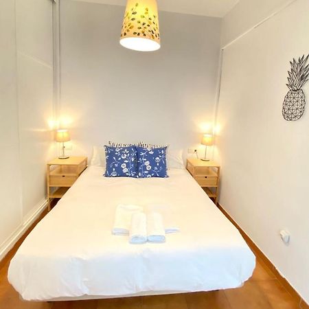 Comfortable Studio Old Town, Parking Optional Siviglia Esterno foto