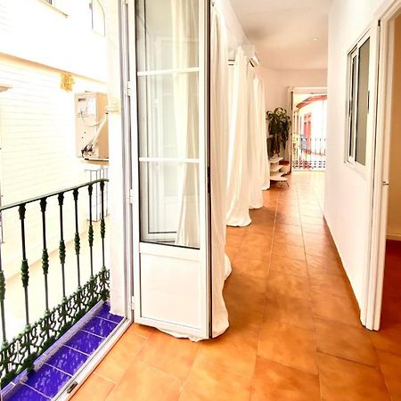 Comfortable Studio Old Town, Parking Optional Siviglia Esterno foto