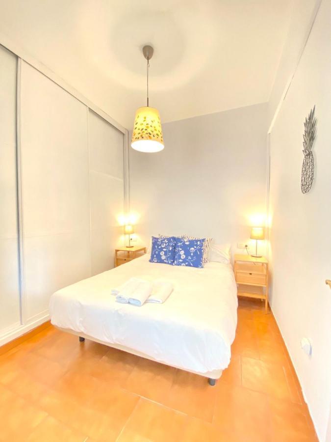 Comfortable Studio Old Town, Parking Optional Siviglia Esterno foto