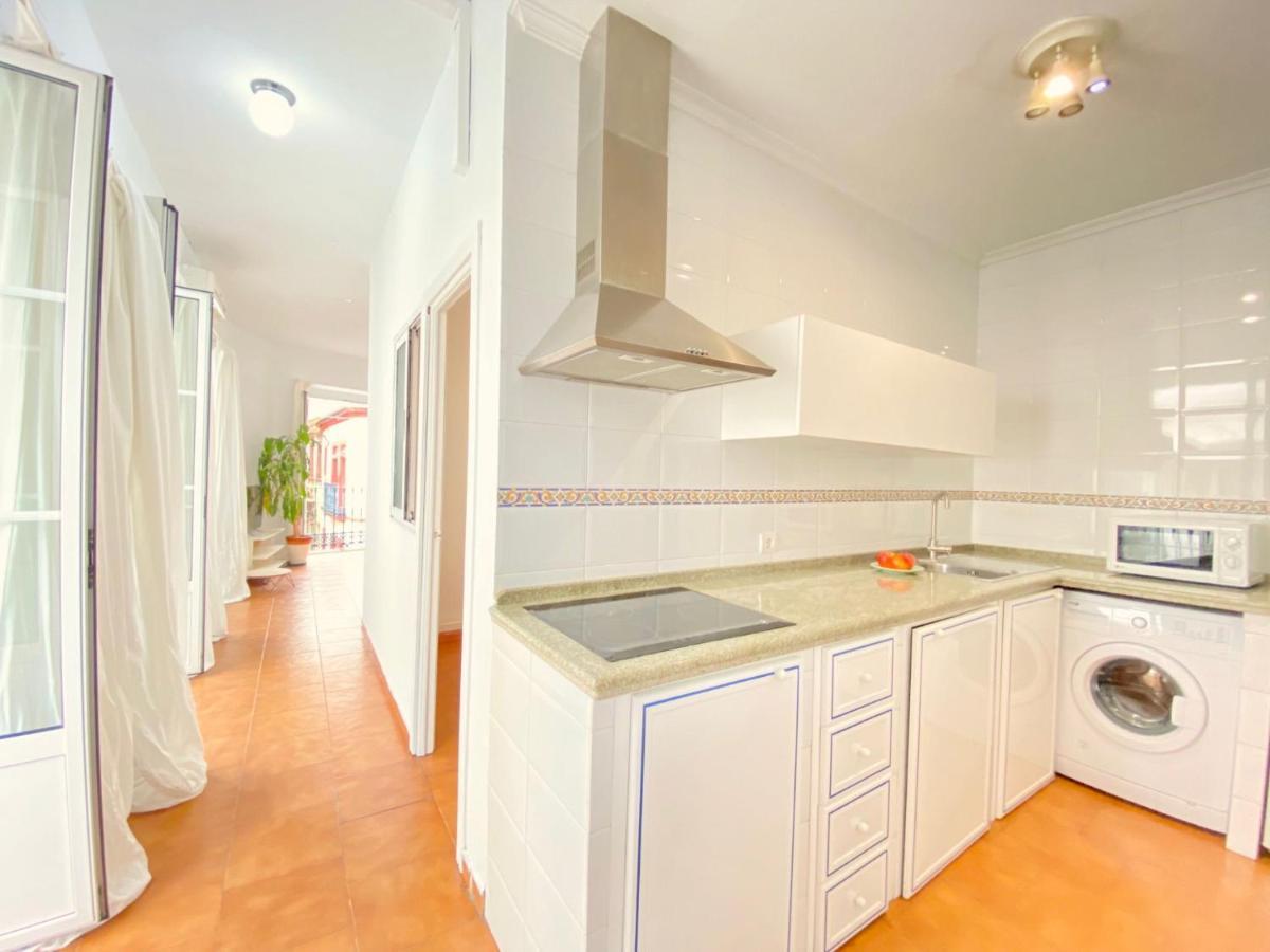 Comfortable Studio Old Town, Parking Optional Siviglia Esterno foto