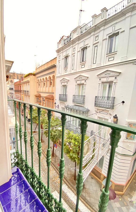 Comfortable Studio Old Town, Parking Optional Siviglia Esterno foto