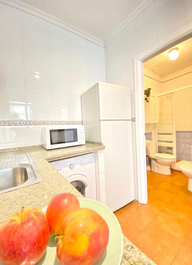 Comfortable Studio Old Town, Parking Optional Siviglia Esterno foto