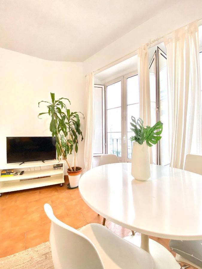Comfortable Studio Old Town, Parking Optional Siviglia Esterno foto
