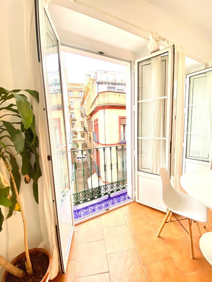 Comfortable Studio Old Town, Parking Optional Siviglia Esterno foto