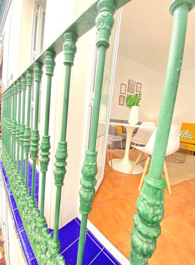 Comfortable Studio Old Town, Parking Optional Siviglia Esterno foto